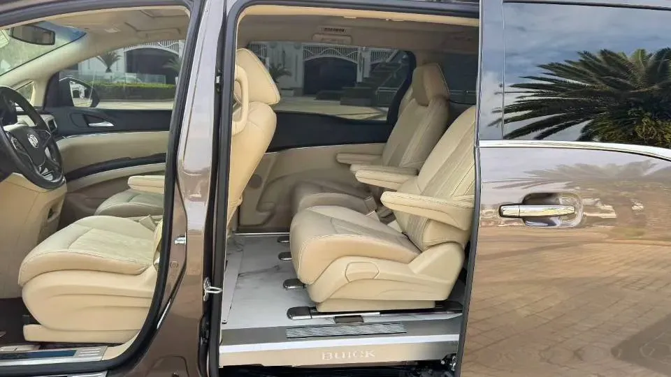 2023 Buick GL8 2.0T 237HP L4 9AT,autocango,china used car exporter,china ev exporter,chinese used car exporter,chinese used ev exporter