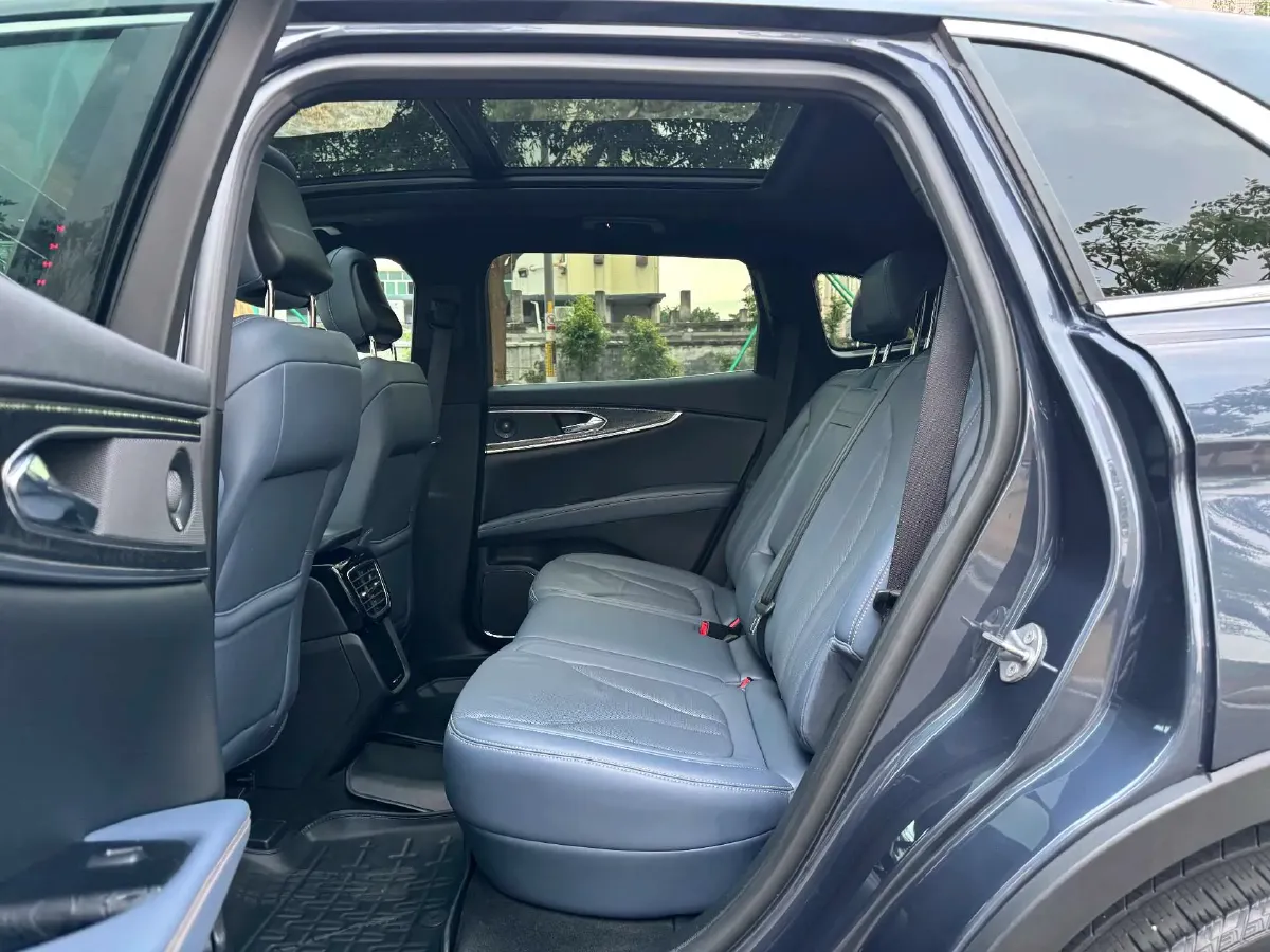 2021 Lincoln Nautilus 2.0T 245HP L4 8AT,autocango,china used car exporter,china ev exporter,chinese used car exporter,chinese used ev exporter