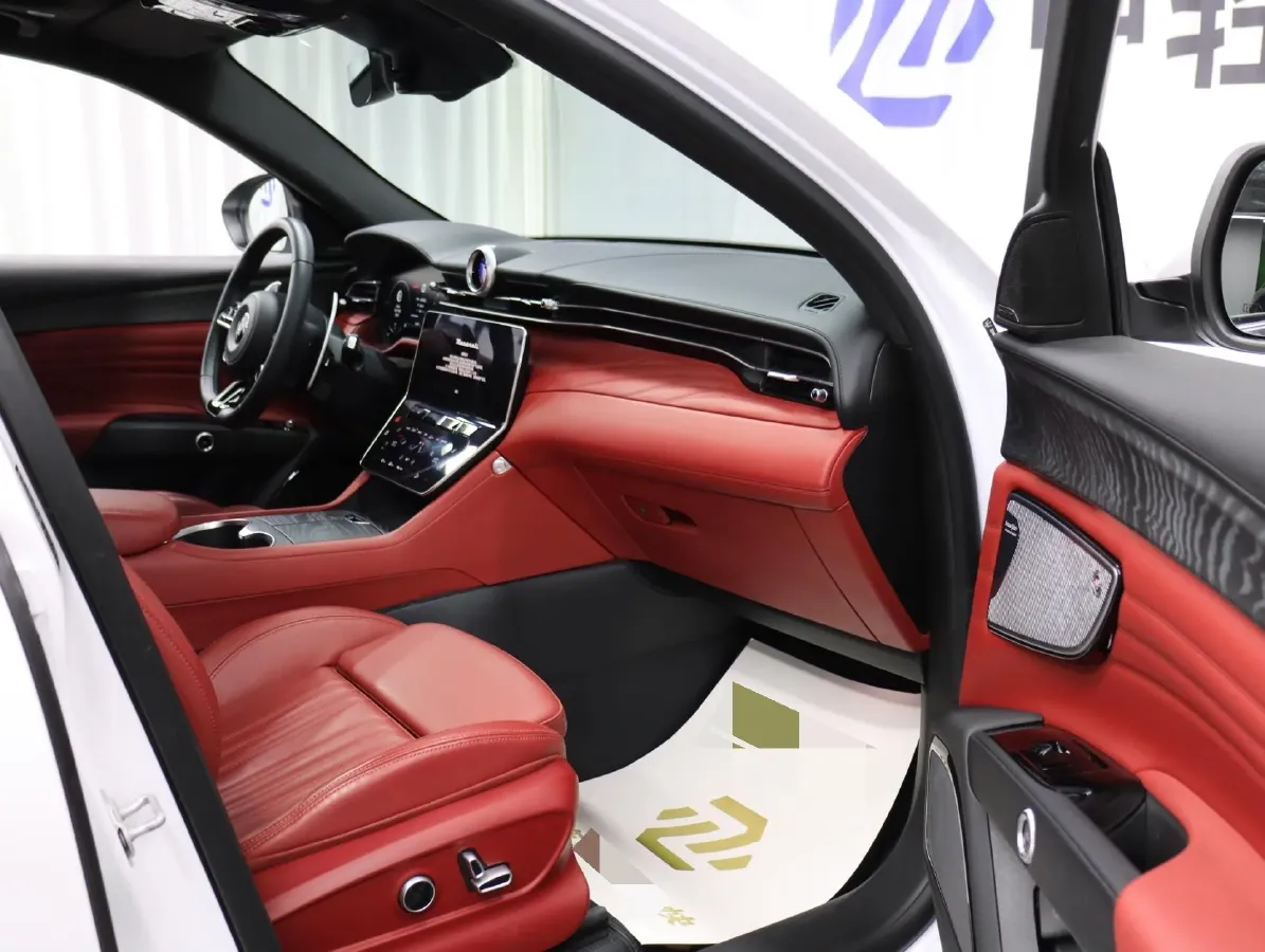 2023 Maserati Grecale 2.0T 300HP L4 8AT,autocango,china used car exporter,china ev exporter,chinese used car exporter,chinese used ev exporter