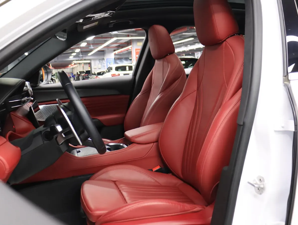 2023 Maserati Grecale 2.0T 300HP L4 8AT,autocango,china used car exporter,china ev exporter,chinese used car exporter,chinese used ev exporter