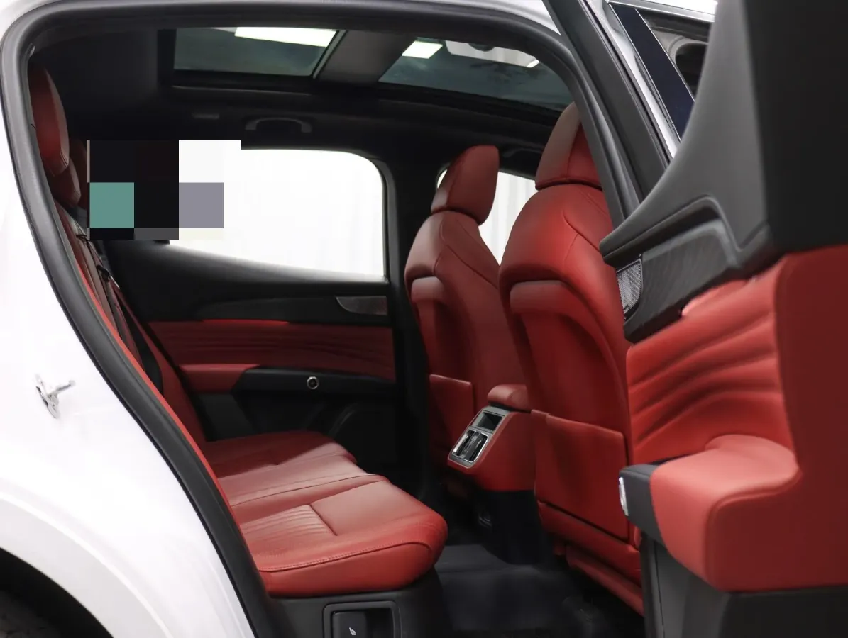 2023 Maserati Grecale 2.0T 300HP L4 8AT,autocango,china used car exporter,china ev exporter,chinese used car exporter,chinese used ev exporter