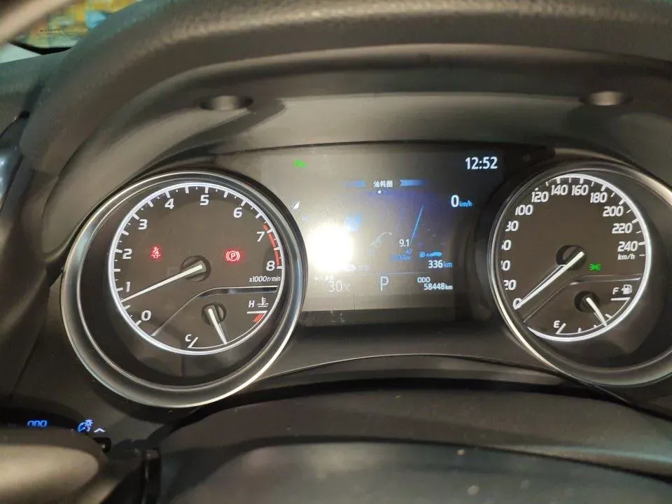 2019 Toyota Camry 2.5L 209HP L4 8AT,autocango,china used car exporter,china ev exporter,chinese used car exporter,chinese used ev exporter