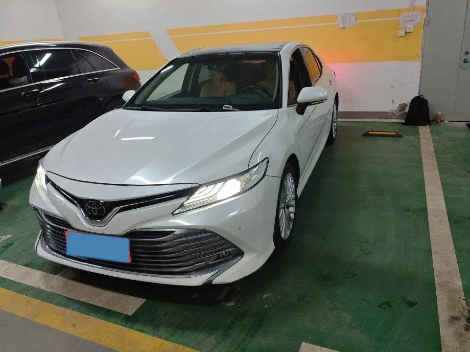 2019 Toyota Camry 2.5L 209HP L4 8AT,autocango,china used car exporter,china ev exporter,chinese used car exporter,chinese used ev exporter