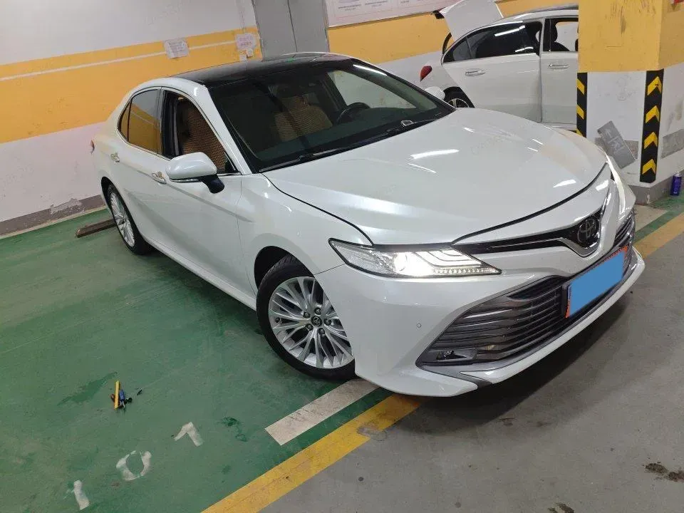 2019 Toyota Camry 2.5L 209HP L4 8AT,autocango,china used car exporter,china ev exporter,chinese used car exporter,chinese used ev exporter
