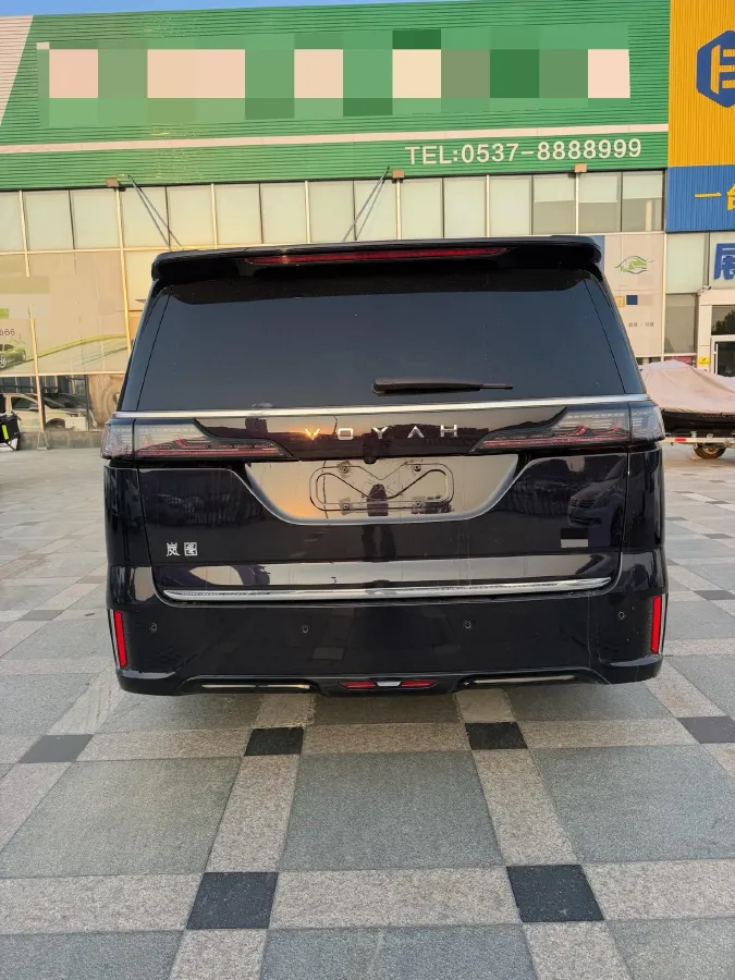 2024 Voyah Dream 1.5T 150HP L4 PHEV 43KWH,autocango,china used car exporter,china ev exporter,chinese used car exporter,chinese used ev exporter