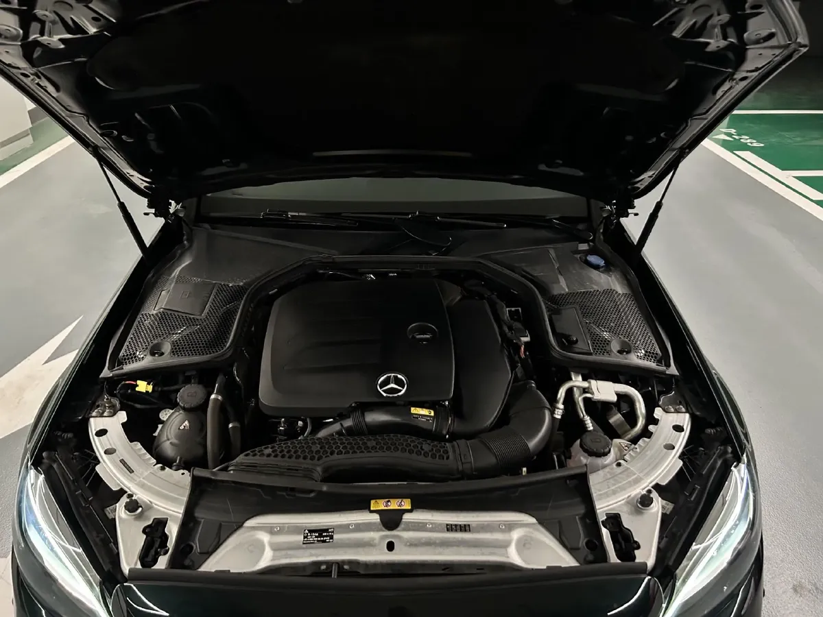 2021 Mercedes-Benz C Class 1.5T 184HP L4 9AT,autocango,china used car exporter,china ev exporter,chinese used car exporter,chinese used ev exporter