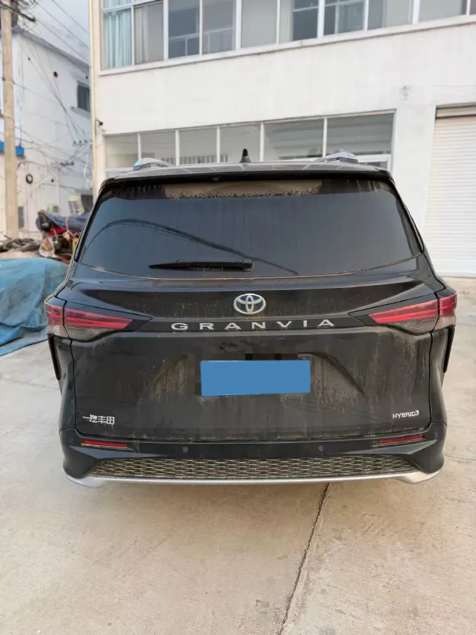 2023 Toyota Granvia 2.5L 189HP L4 E-CVT Hybrid,autocango,china used car exporter,china ev exporter,chinese used car exporter,chinese used ev exporter
