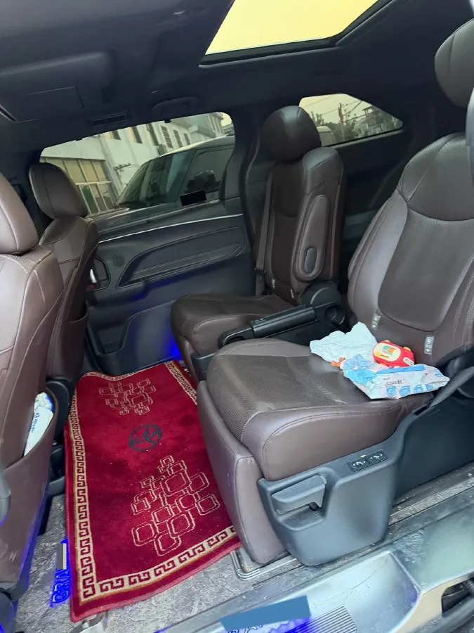 2023 Toyota Granvia 2.5L 189HP L4 E-CVT Hybrid,autocango,china used car exporter,china ev exporter,chinese used car exporter,chinese used ev exporter