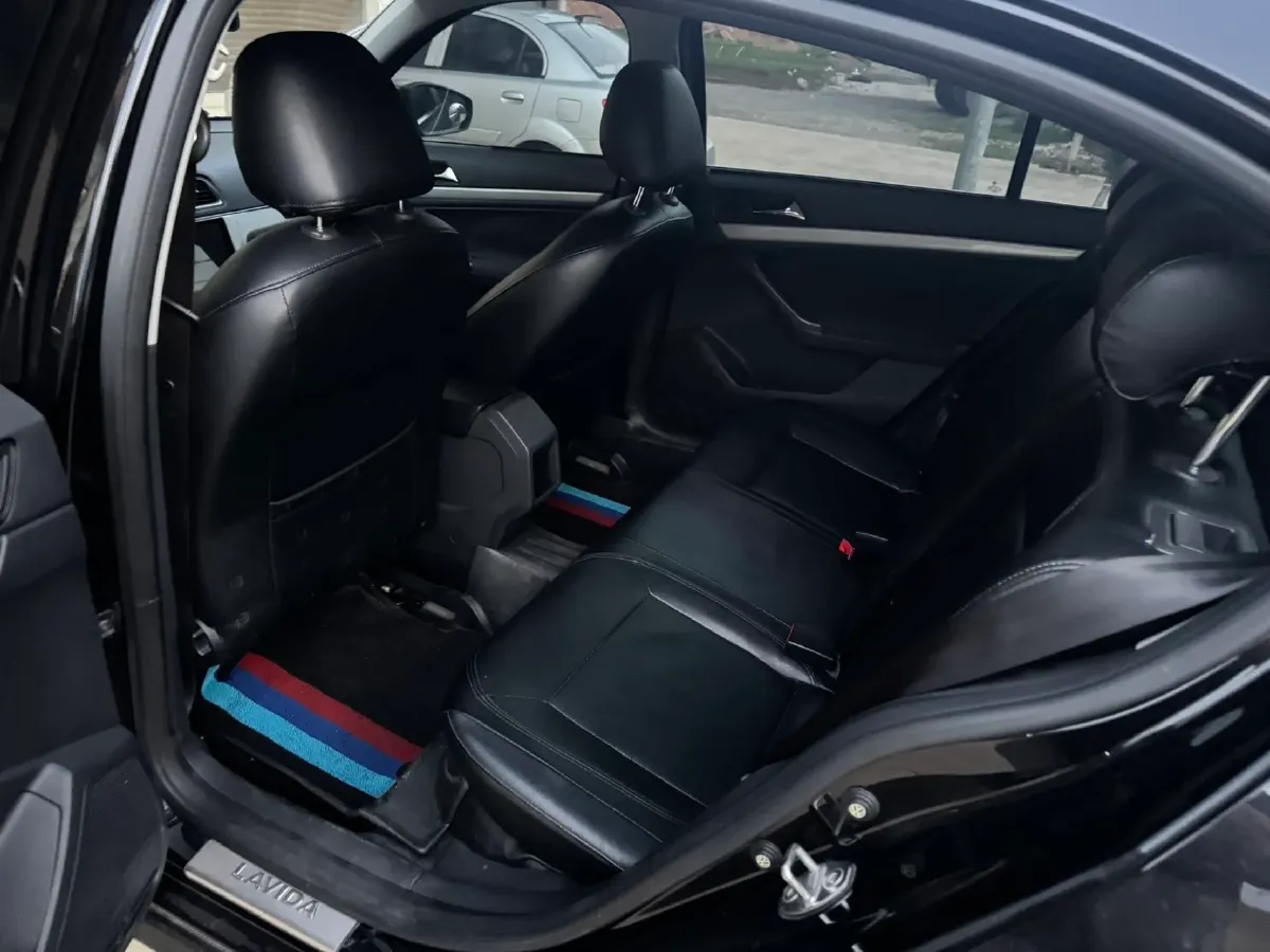 2017 Volkswagen Lavida 1.6L 110HP L4 6AT,autocango,china used car exporter,china ev exporter,chinese used car exporter,chinese used ev exporter