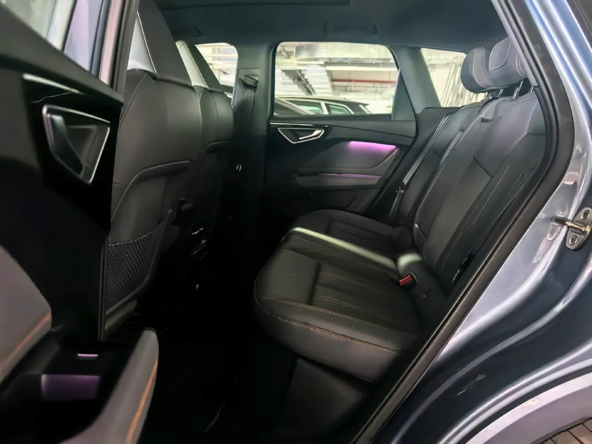 2024 Audi Q4 e-tron BEV 84.8KWH,autocango,china used car exporter,china ev exporter,chinese used car exporter,chinese used ev exporter