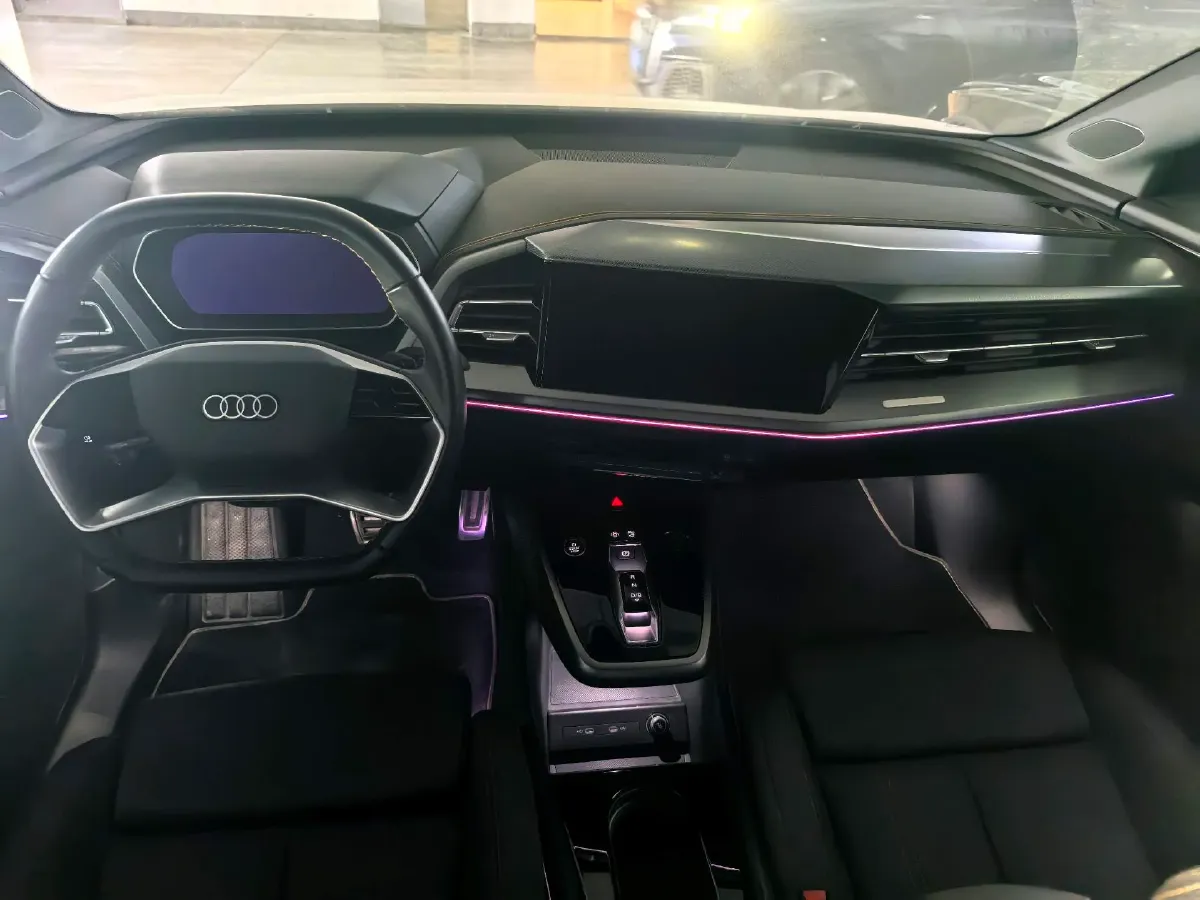 2024 Audi Q4 e-tron BEV 84.8KWH,autocango,china used car exporter,china ev exporter,chinese used car exporter,chinese used ev exporter