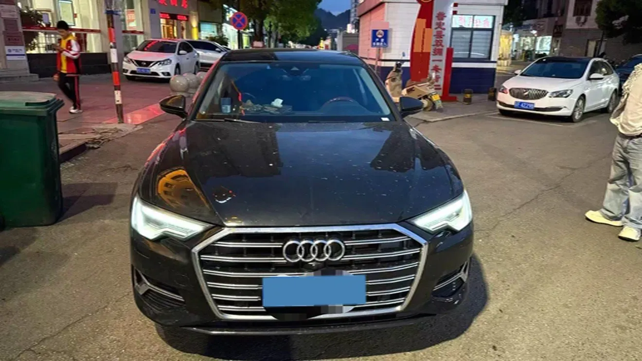 2023 Audi A6L 2.0T 190HP L4 7DCT,autocango,china used car exporter,china ev exporter,chinese used car exporter,chinese used ev exporter