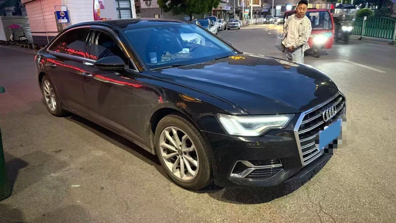 2023 Audi A6L 2.0T 190HP L4 7DCT,autocango,china used car exporter,china ev exporter,chinese used car exporter,chinese used ev exporter