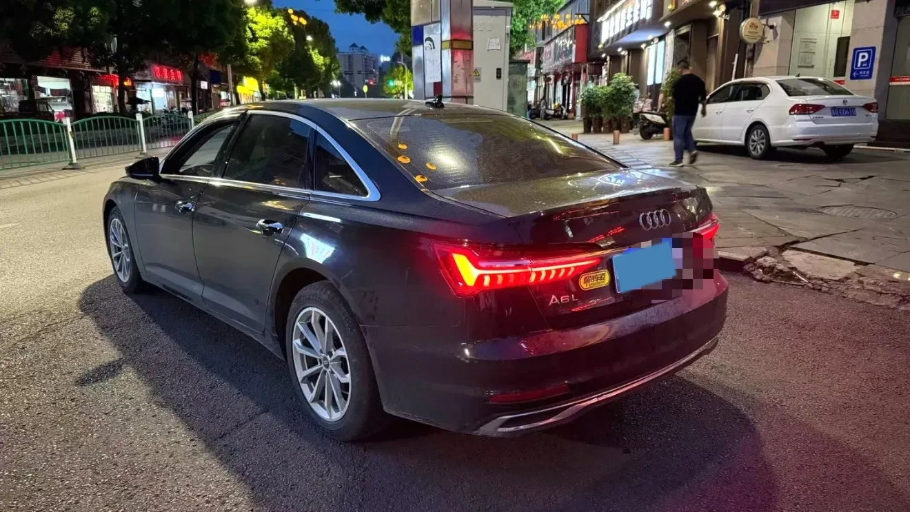 2023 Audi A6L 2.0T 190HP L4 7DCT,autocango,china used car exporter,china ev exporter,chinese used car exporter,chinese used ev exporter