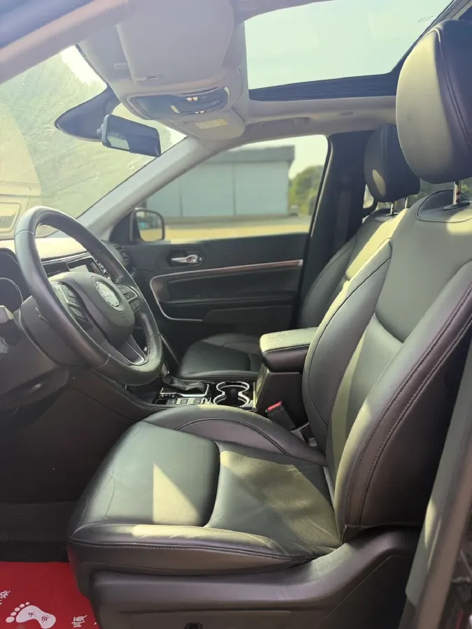 2018 Jeep Grand Commander 2.0T 265HP L4 9AT,autocango,china used car exporter,china ev exporter,chinese used car exporter,chinese used ev exporter
