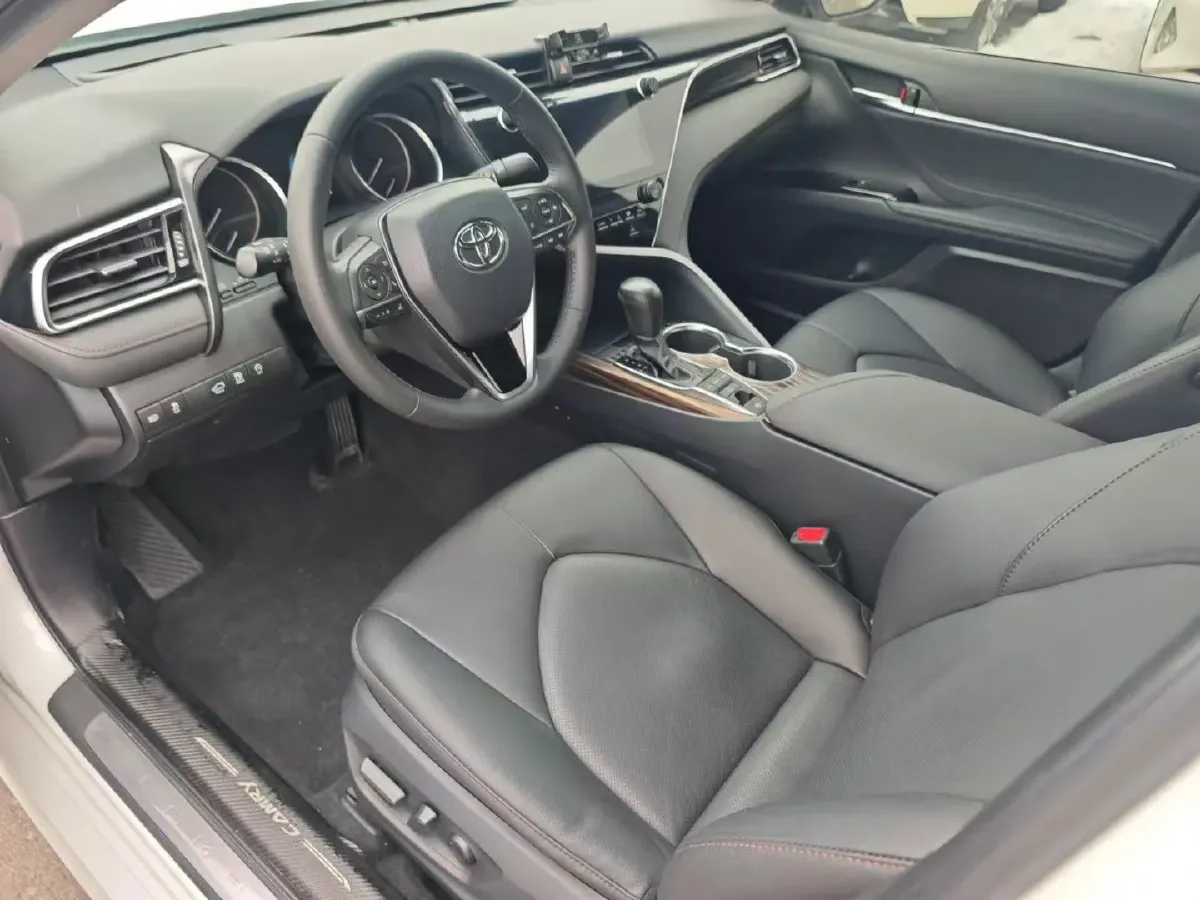 2019 Toyota Camry 2.5L 209HP L4 8AT,autocango,china used car exporter,china ev exporter,chinese used car exporter,chinese used ev exporter