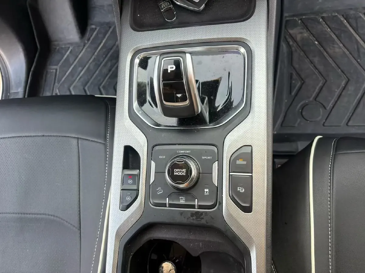 2020 Geely Okavango 1.8T 184HP L4 7DCT,autocango,china used car exporter,china ev exporter,chinese used car exporter,chinese used ev exporter