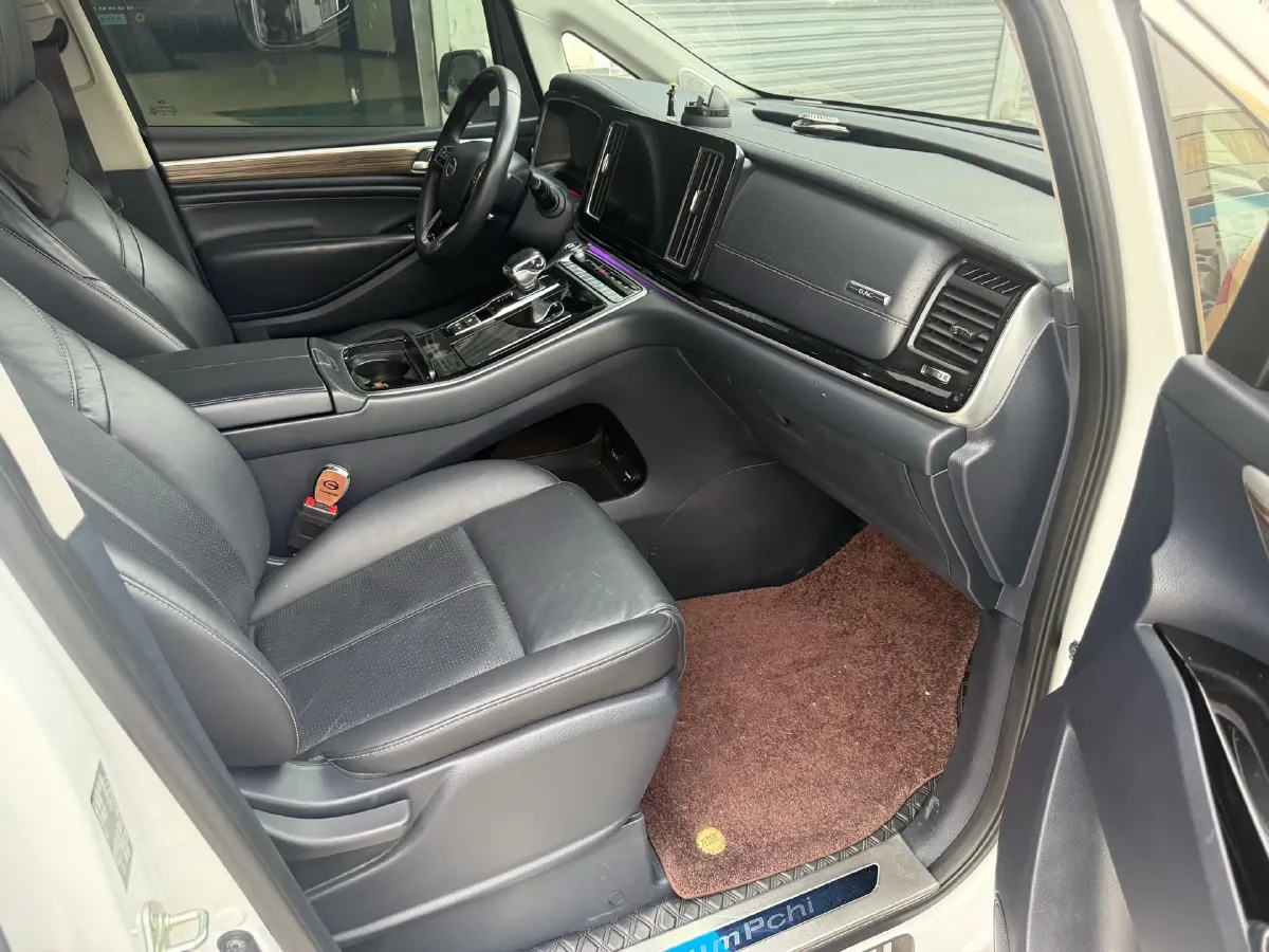 2021 GAC Trumpchi M8 2.0T 252HP L4 8AT,autocango,china used car exporter,china ev exporter,chinese used car exporter,chinese used ev exporter