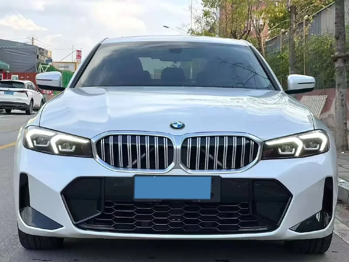 2023 BMW 3 Series 2.0T 156HP L4 8AT,autocango,china used car exporter,china ev exporter,chinese used car exporter,chinese used ev exporter
