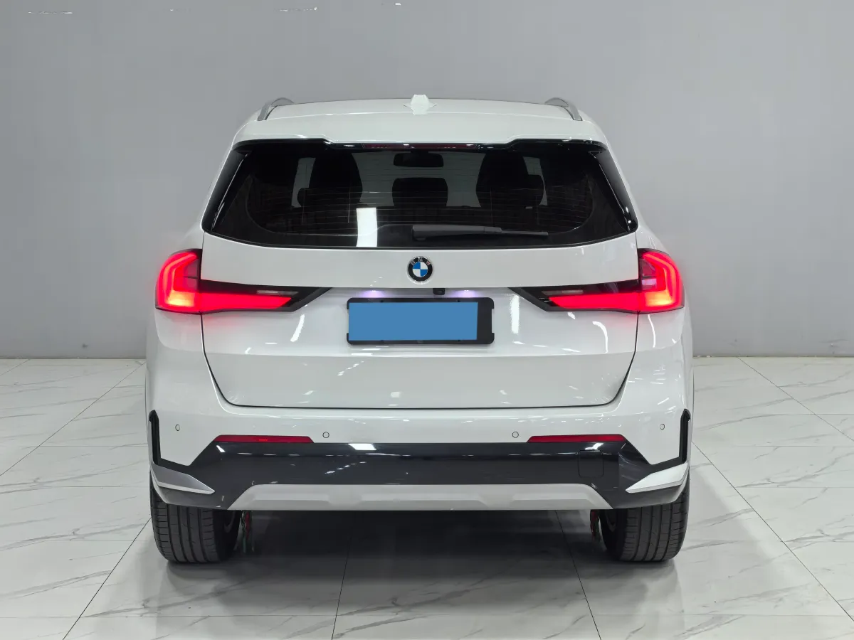 2023 BMW X1 1.5T 156HP L3 7DCT,autocango,china used car exporter,china ev exporter,chinese used car exporter,chinese used ev exporter