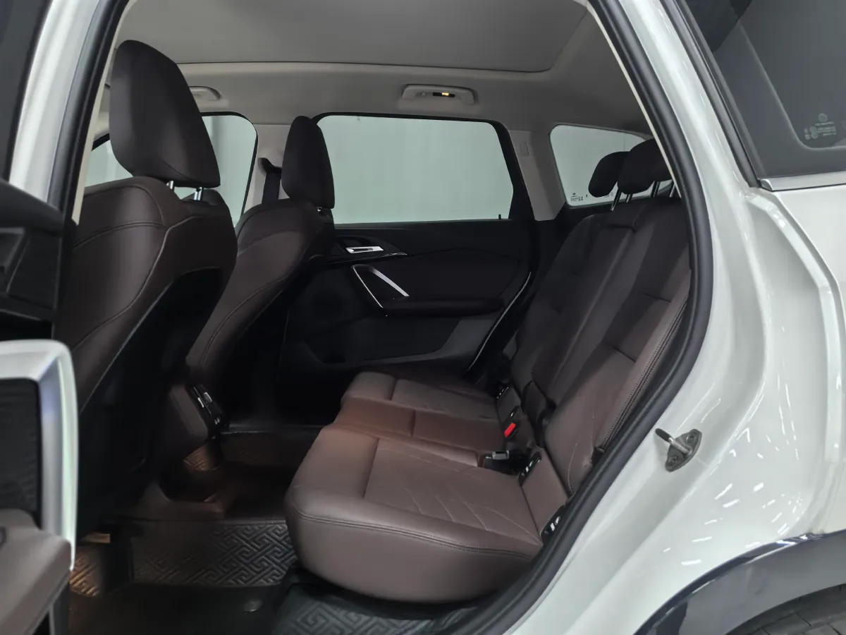 2023 BMW X1 1.5T 156HP L3 7DCT,autocango,china used car exporter,china ev exporter,chinese used car exporter,chinese used ev exporter