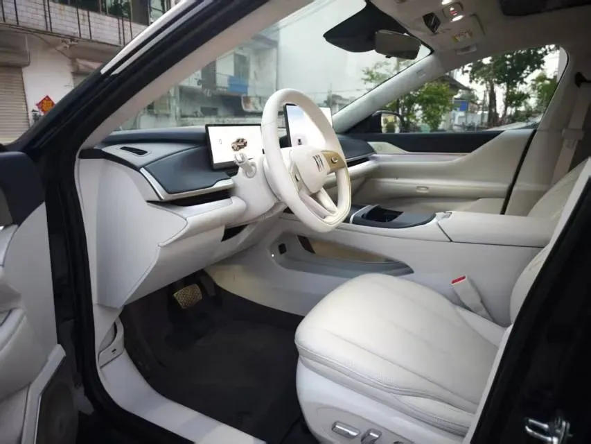 2026 Avatr 07 1.5T 156HP L4 REEV,autocango,china used car exporter,china ev exporter,chinese used car exporter,chinese used ev exporter