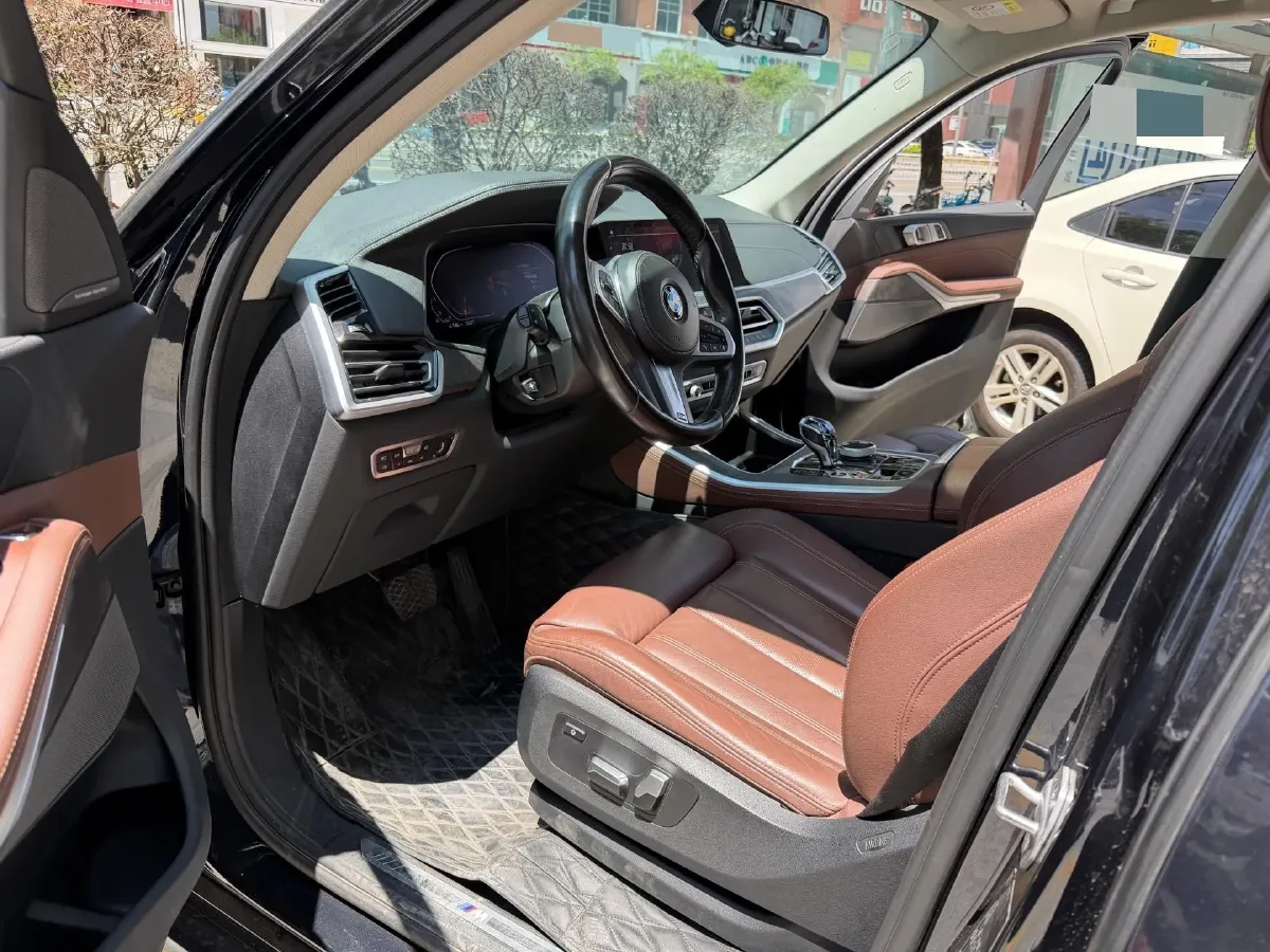 2021 BMW X5 3.0T 340HP L6 8AT,autocango,china used car exporter,china ev exporter,chinese used car exporter,chinese used ev exporter