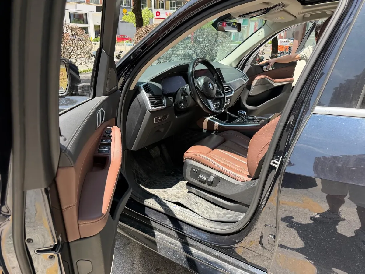 2021 BMW X5 3.0T 340HP L6 8AT,autocango,china used car exporter,china ev exporter,chinese used car exporter,chinese used ev exporter