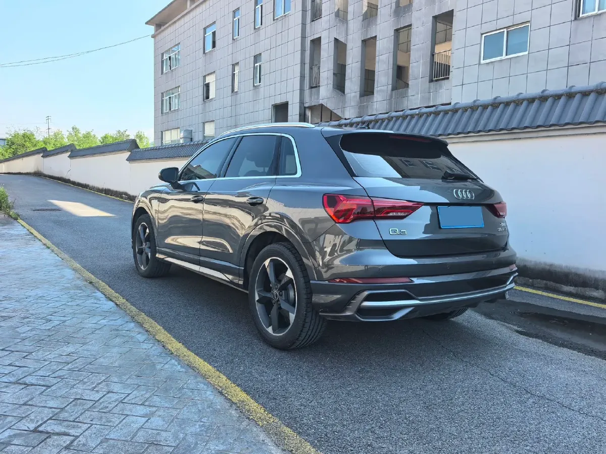 2022 Audi Q3 1.4T 150HP L4 7DCT,autocango,china used car exporter,china ev exporter,chinese used car exporter,chinese used ev exporter