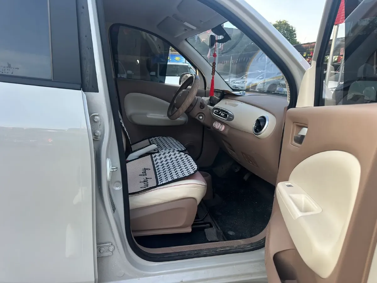 2025 WuLing HongGuang MINI EV BEV 16.2KWH,autocango,china used car exporter,china ev exporter,chinese used car exporter,chinese used ev exporter