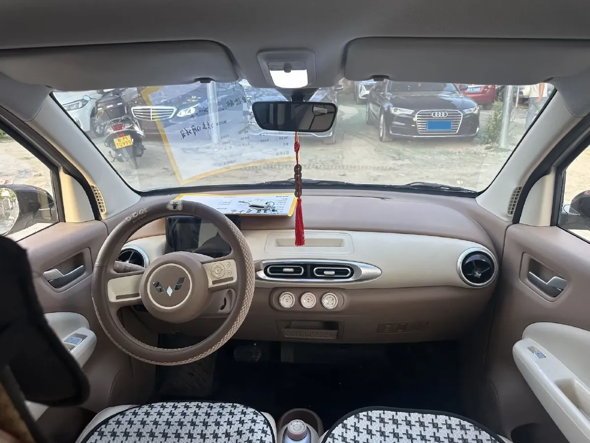 2025 WuLing HongGuang MINI EV BEV 16.2KWH,autocango,china used car exporter,china ev exporter,chinese used car exporter,chinese used ev exporter