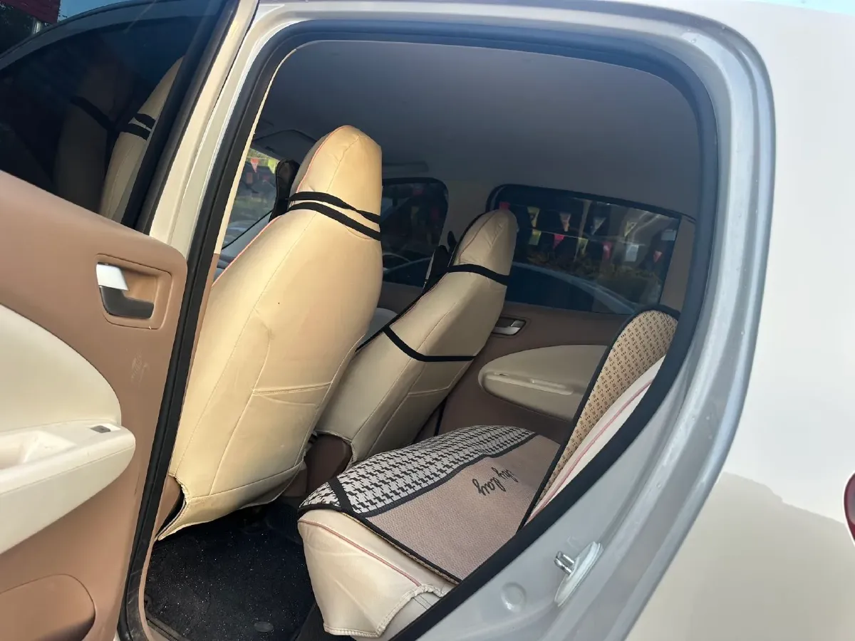 2025 WuLing HongGuang MINI EV BEV 16.2KWH,autocango,china used car exporter,china ev exporter,chinese used car exporter,chinese used ev exporter
