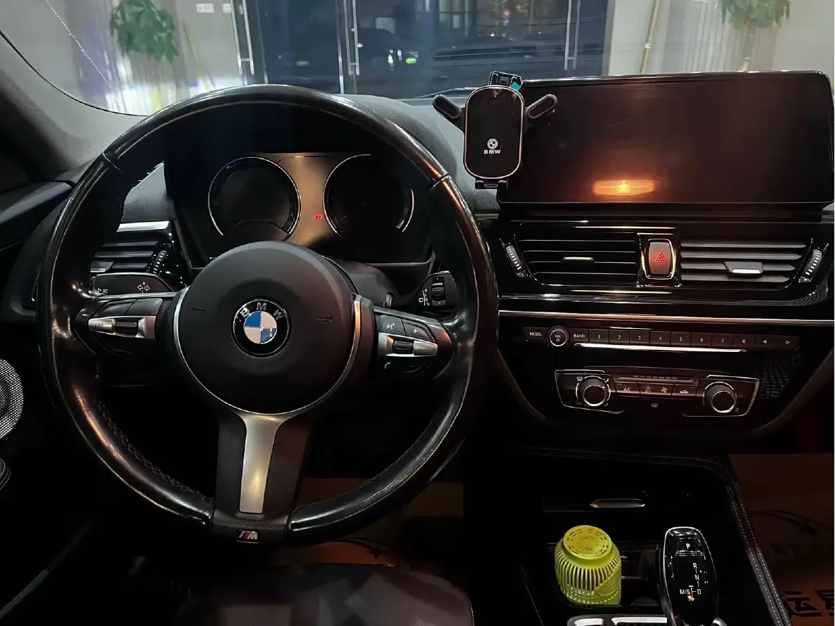 2023 BMW 1 Series 1.5T 136HP L3 7DCT,autocango,china used car exporter,china ev exporter,chinese used car exporter,chinese used ev exporter