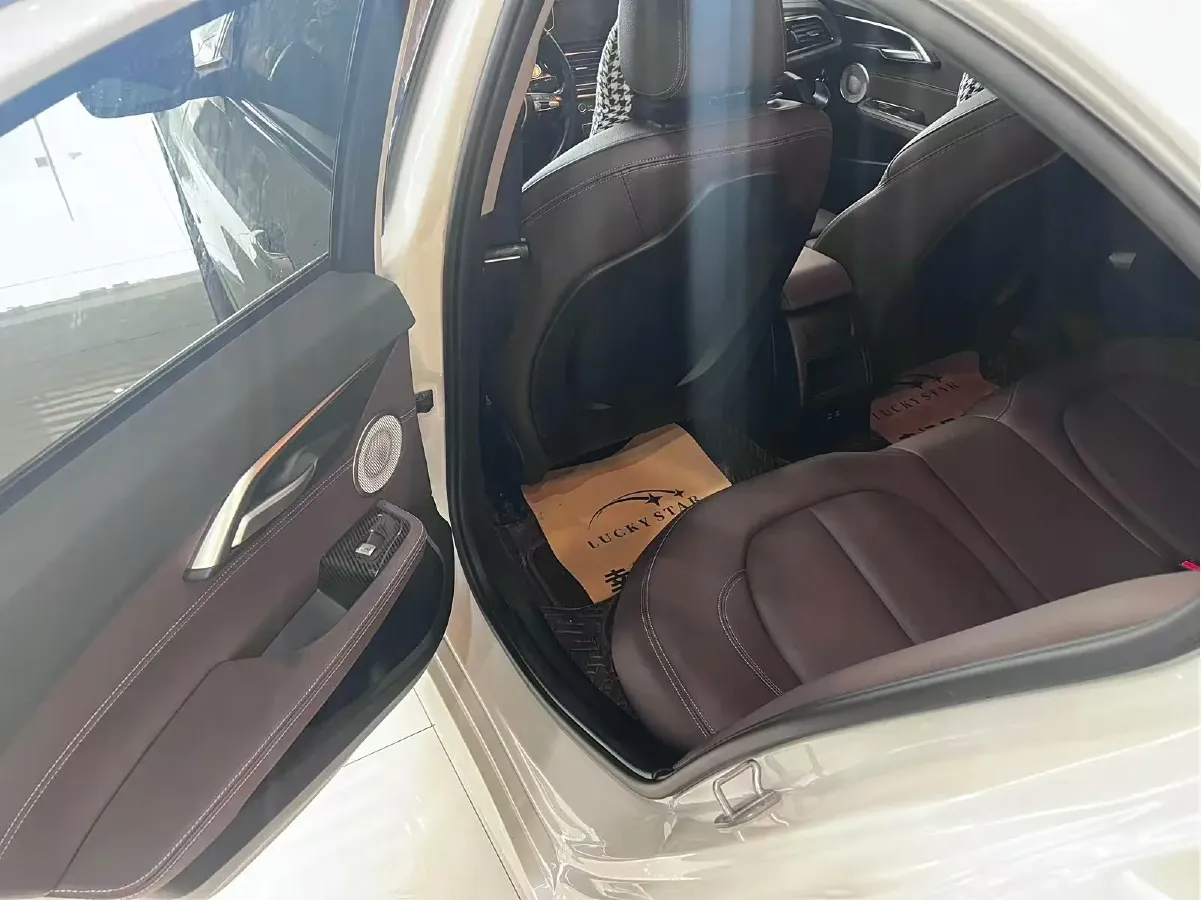 2023 BMW 1 Series 1.5T 136HP L3 7DCT,autocango,china used car exporter,china ev exporter,chinese used car exporter,chinese used ev exporter