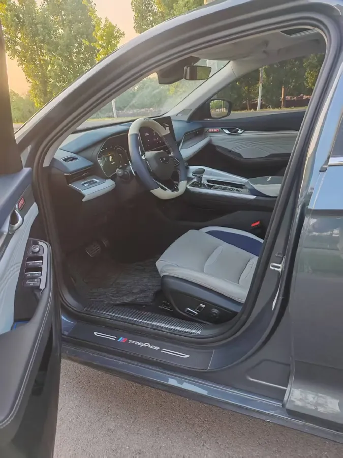 2021 Geely Preface 2.0T 190HP L4 7DCT,autocango,china used car exporter,china ev exporter,chinese used car exporter,chinese used ev exporter