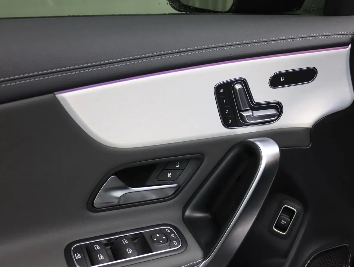 2023 Mercedes-Benz CLA AMG 2.0T 387HP L4 8DCT,autocango,china used car exporter,china ev exporter,chinese used car exporter,chinese used ev exporter