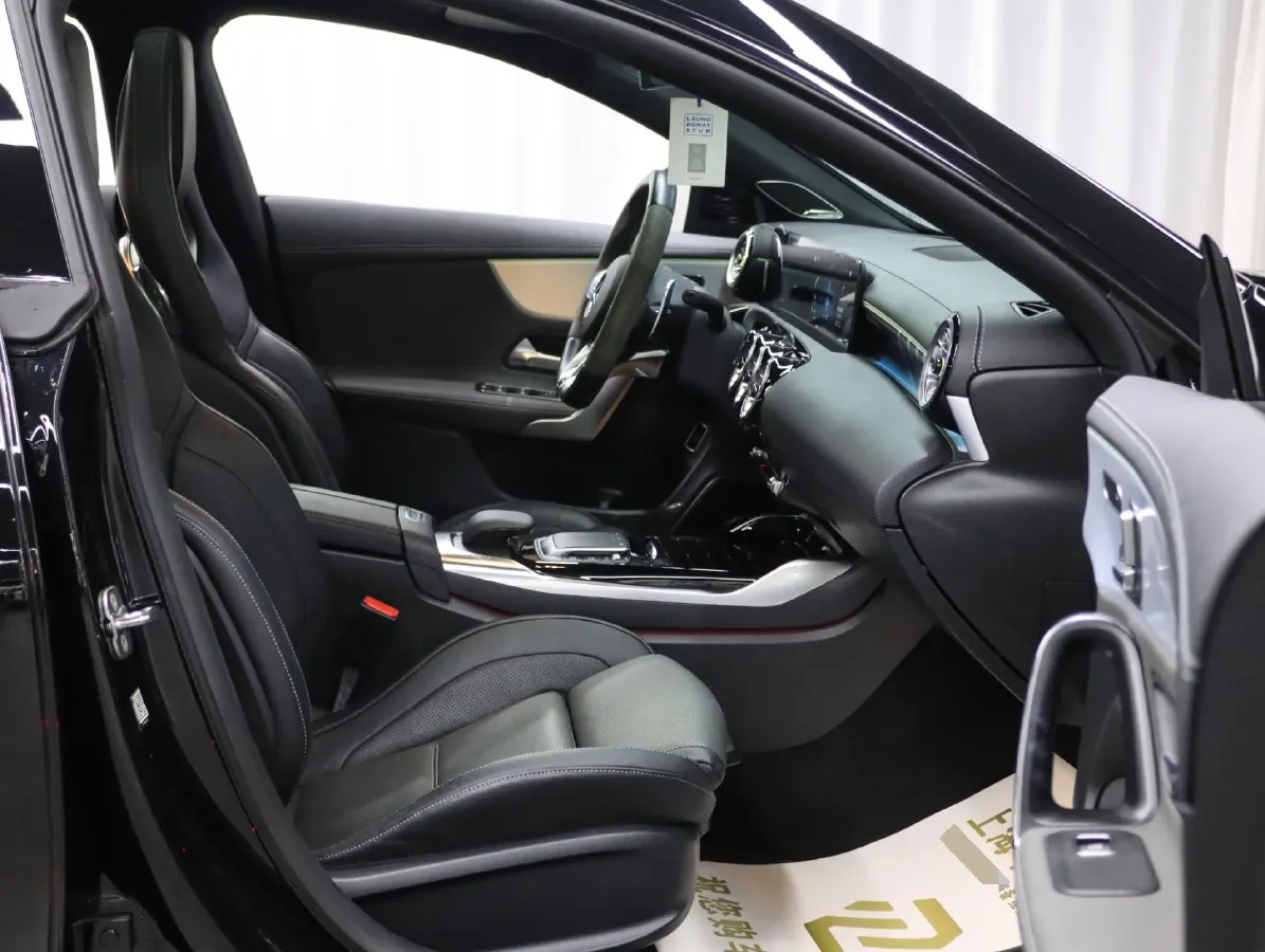 2023 Mercedes-Benz CLA AMG 2.0T 387HP L4 8DCT,autocango,china used car exporter,china ev exporter,chinese used car exporter,chinese used ev exporter