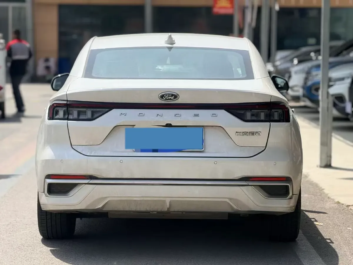 2023 Ford Mondeo 1.5T 190HP L4 8AT,autocango,china used car exporter,china ev exporter,chinese used car exporter,chinese used ev exporter