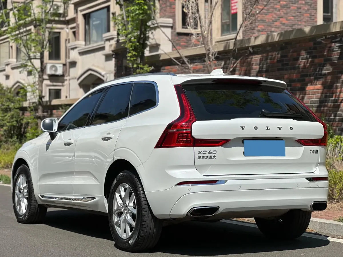 2020 Volvo XC60 2.0T 254HP L4 8AT,autocango,china used car exporter,china ev exporter,chinese used car exporter,chinese used ev exporter