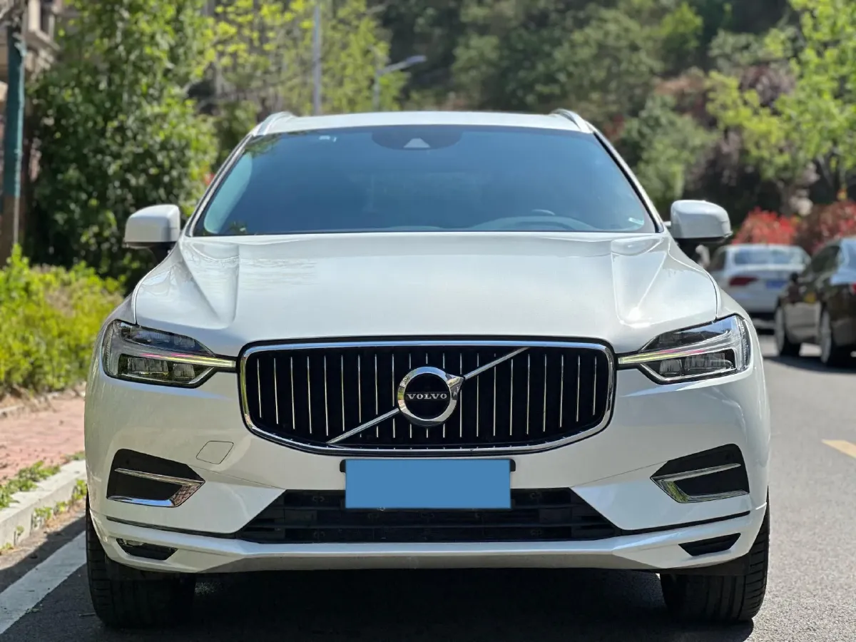 2020 Volvo XC60 2.0T 254HP L4 8AT,autocango,china used car exporter,china ev exporter,chinese used car exporter,chinese used ev exporter