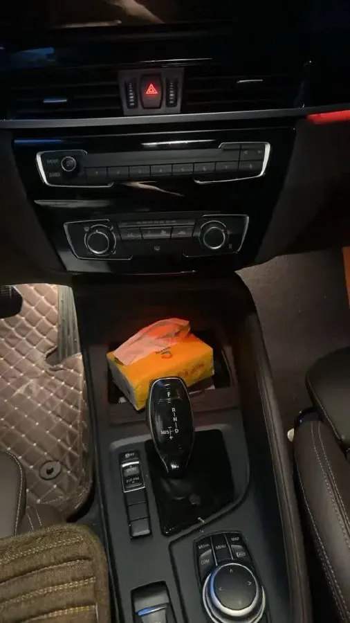2022 BMW X1 1.5T 140HP L3 7DCT,autocango,china used car exporter,china ev exporter,chinese used car exporter,chinese used ev exporter