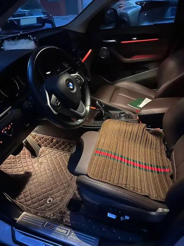 2022 BMW X1 1.5T 140HP L3 7DCT,autocango,china used car exporter,china ev exporter,chinese used car exporter,chinese used ev exporter