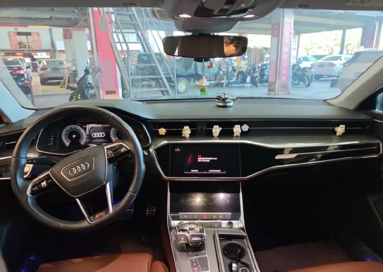 2021 Audi A6L 2.0T 224HP L4 7DCT,autocango,china used car exporter,china ev exporter,chinese used car exporter,chinese used ev exporter