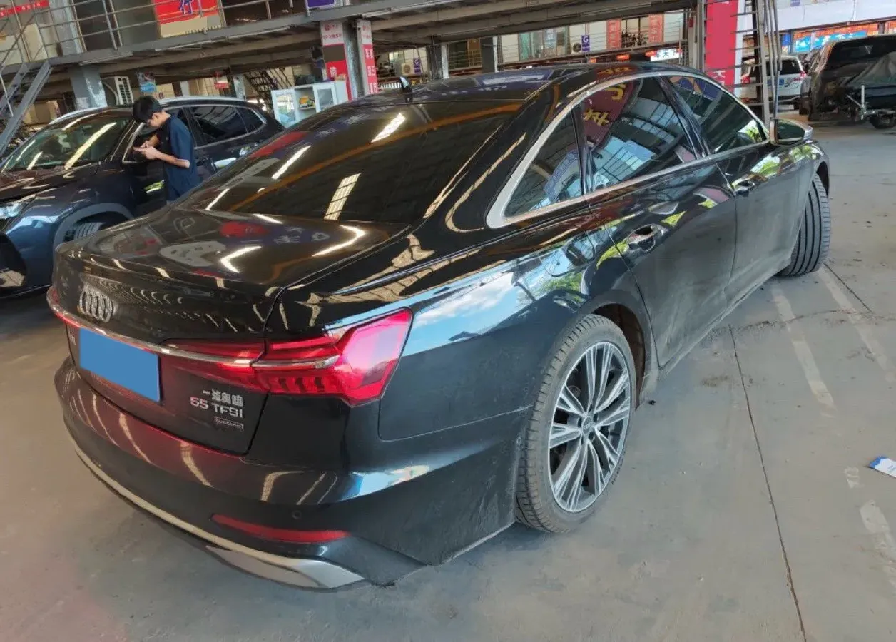 2021 Audi A6L 2.0T 224HP L4 7DCT,autocango,china used car exporter,china ev exporter,chinese used car exporter,chinese used ev exporter