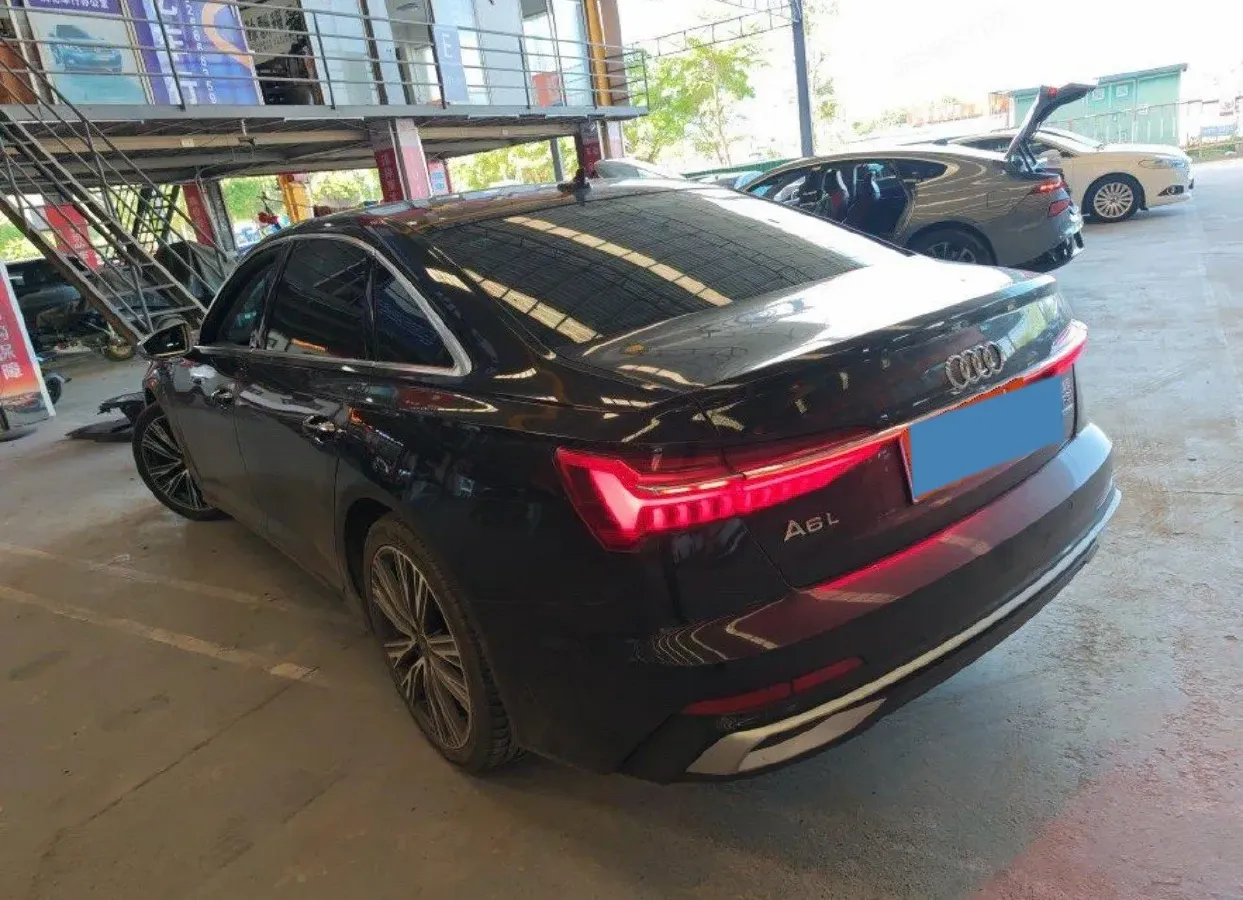 2021 Audi A6L 2.0T 224HP L4 7DCT,autocango,china used car exporter,china ev exporter,chinese used car exporter,chinese used ev exporter