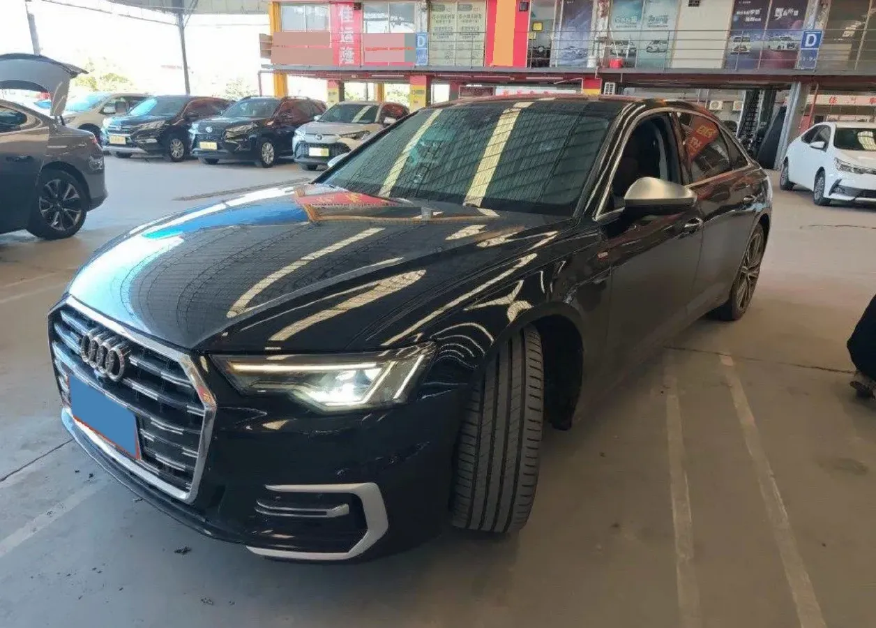 2021 Audi A6L 2.0T 224HP L4 7DCT,autocango,china used car exporter,china ev exporter,chinese used car exporter,chinese used ev exporter