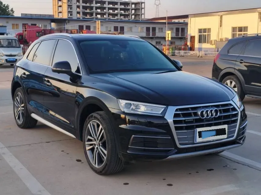 2020 Audi Q5L 2.0T 190HP L4 7DCT,autocango,china used car exporter,china ev exporter,chinese used car exporter,chinese used ev exporter