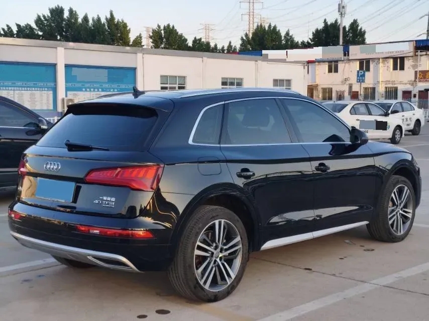2020 Audi Q5L 2.0T 190HP L4 7DCT,autocango,china used car exporter,china ev exporter,chinese used car exporter,chinese used ev exporter