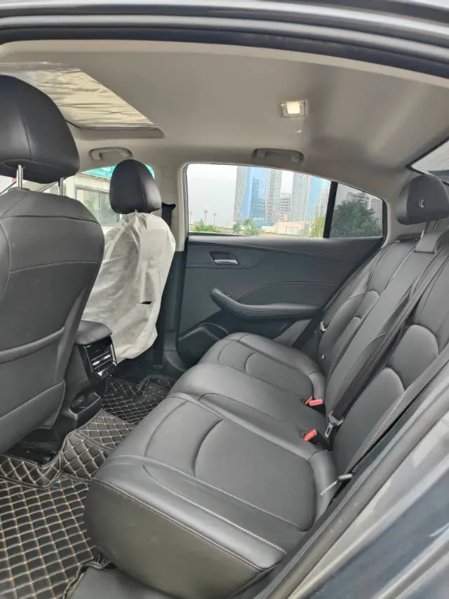 2023 Roewe i5 1.5L 129HP L4 CVT,autocango,china used car exporter,china ev exporter,chinese used car exporter,chinese used ev exporter