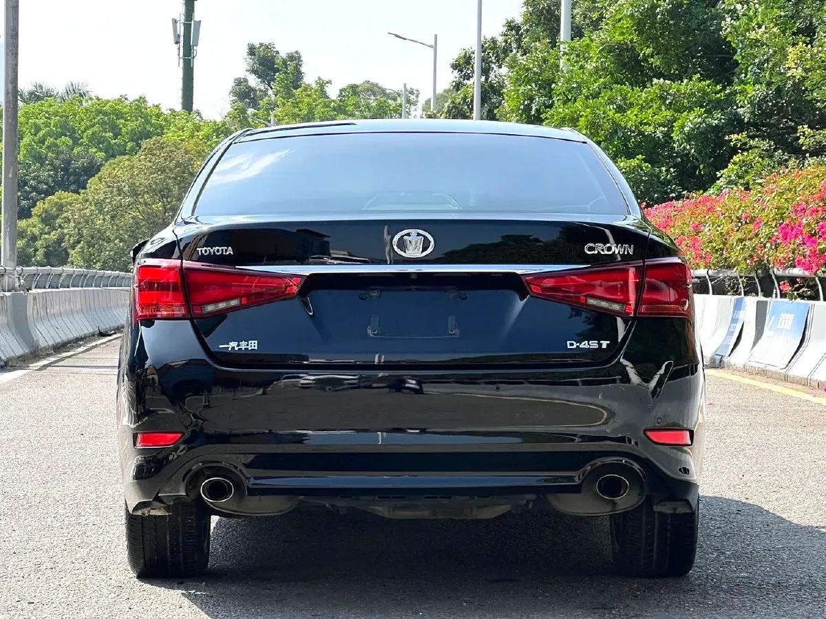 2017 Toyota Crown 2.0T 235HP L4 8AT,autocango,china used car exporter,china ev exporter,chinese used car exporter,chinese used ev exporter